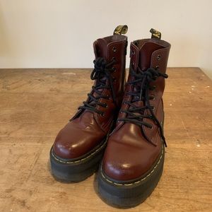 Platform Dr. Martens Boots!